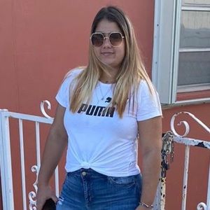 Meet your Posher, Thalia